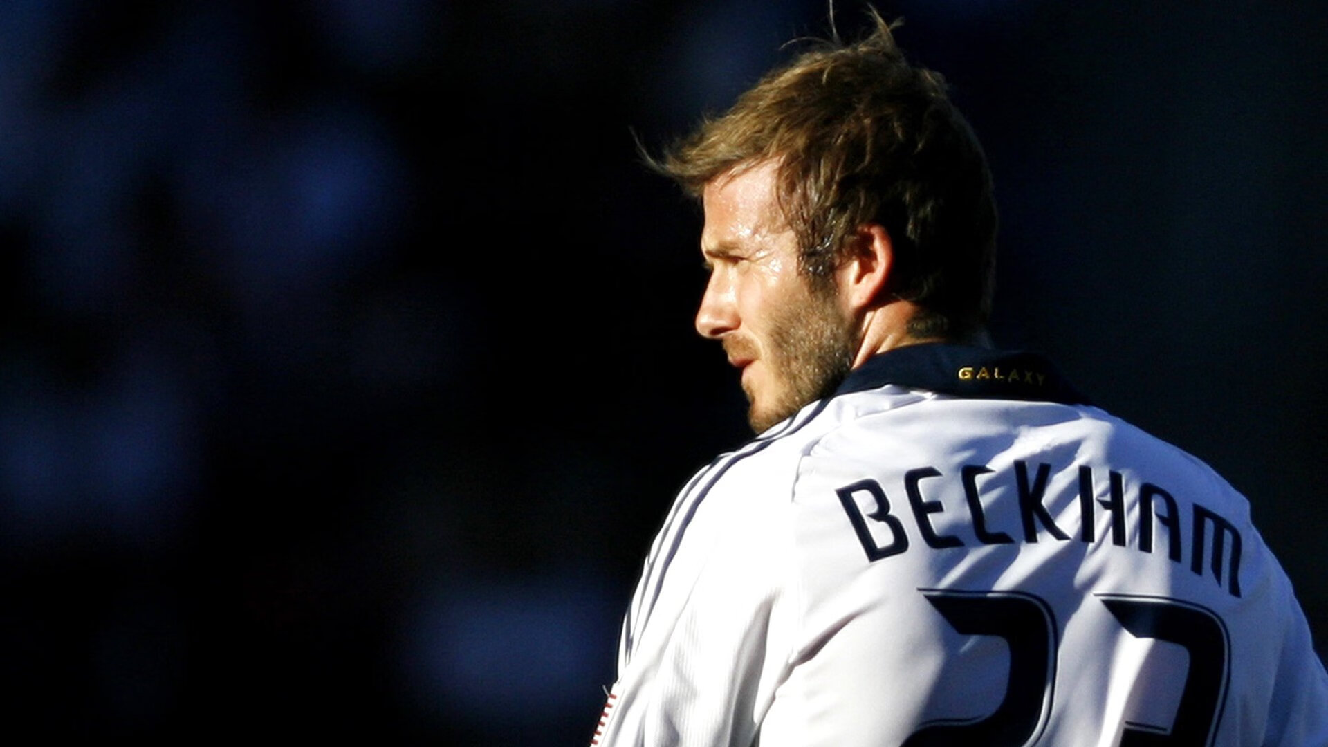 内马尔五连败引发关注，加拿大队教练压力骤增，足球未来充满变数