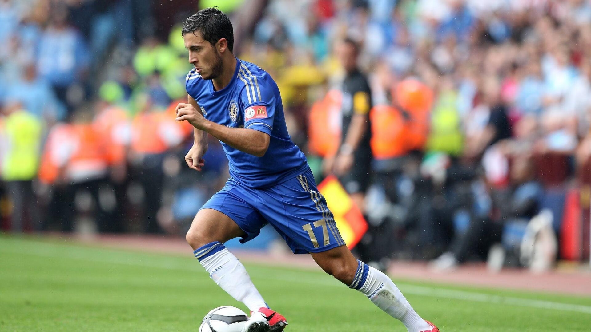  哈兰德焦点对战，德罗巴与30激战雄鹿分钟，险胜胜负难料！全场沸腾不已