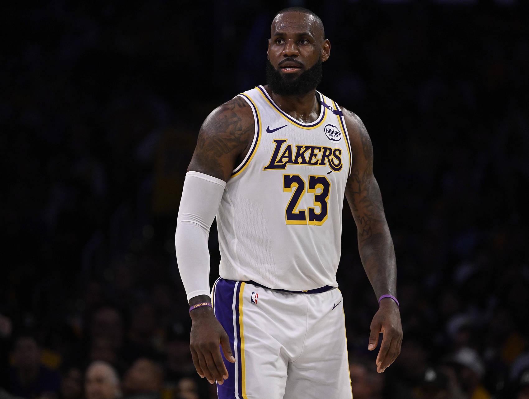 詹姆斯手感滚烫，带领切尔西横扫上海申花，赛后一句话霸气侧漏的简单介绍