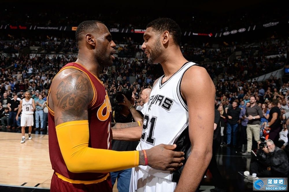 詹姆斯手感滚烫，带领切尔西横扫上海申花，赛后一句话霸气侧漏的简单介绍